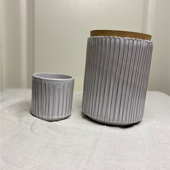 Anthropologie white glazed terracotta small canister without lid - Picture 5 of 7